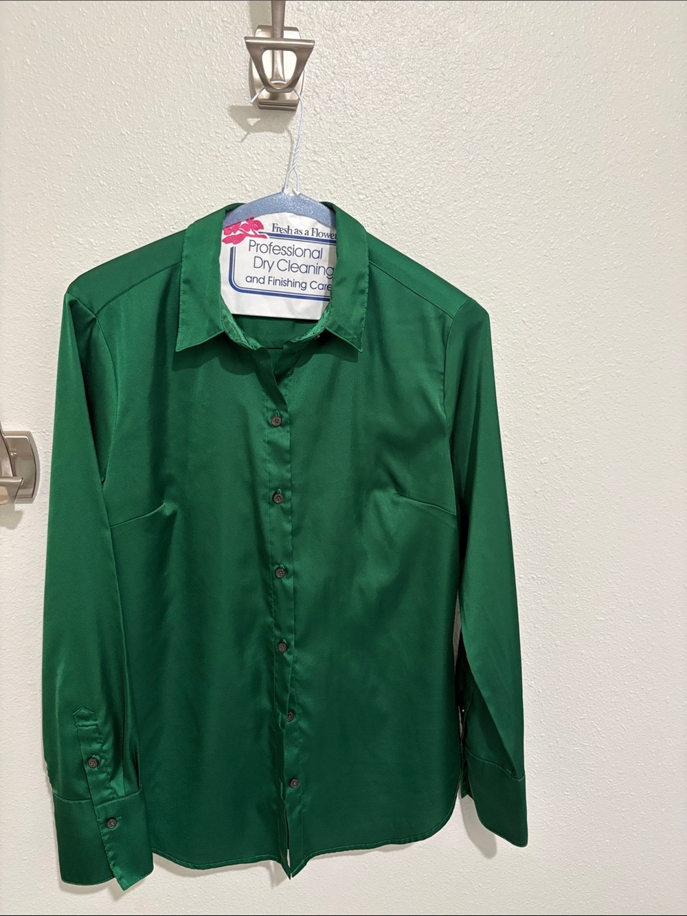 Banana Republic Emerald Green Button-Down Blouse - Picture 3 of 4